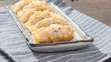 煮水饺要不要中途加凉水（煮水饺必须加几次凉水）(4)